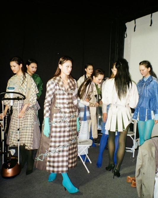 Look 1