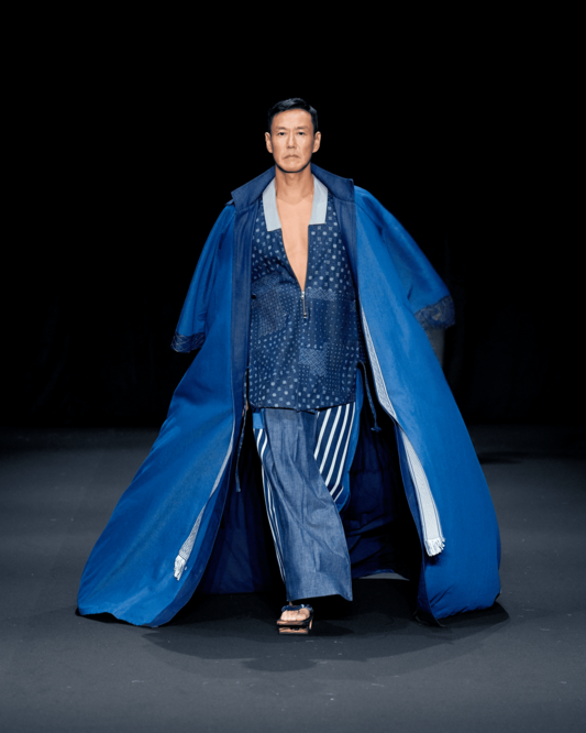 Look 11