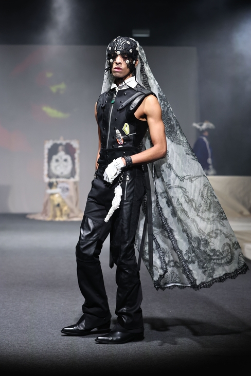 Look 9