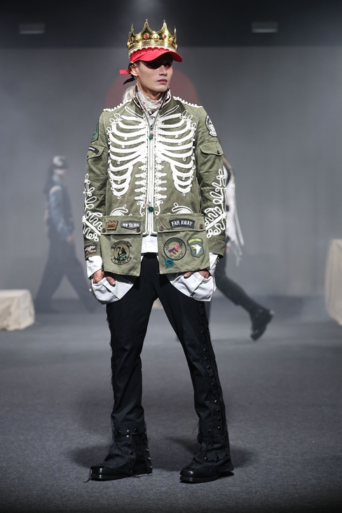 Look 11