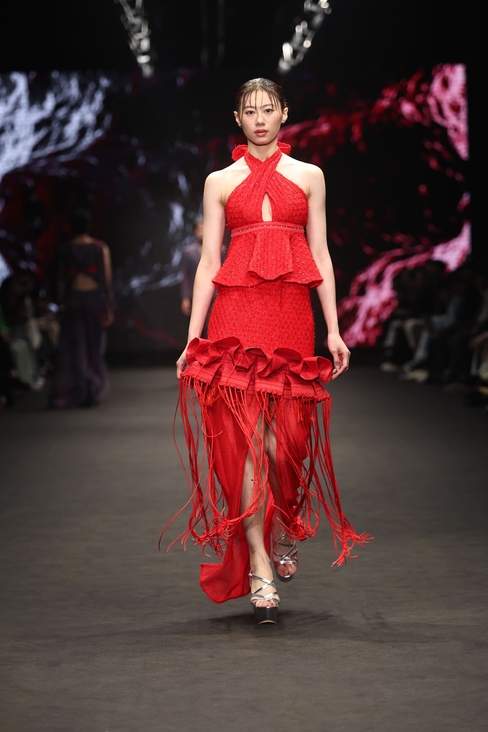 Look 8