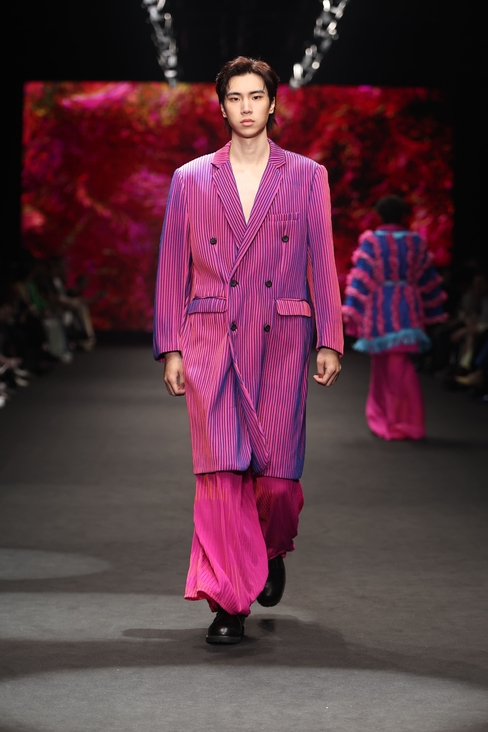 Look 11