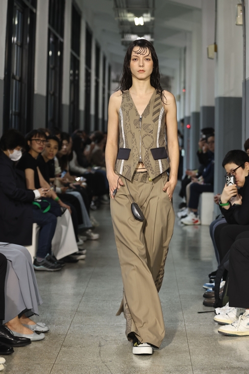 Look 5