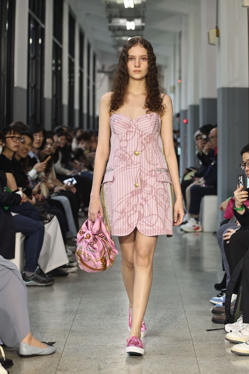 Look 8