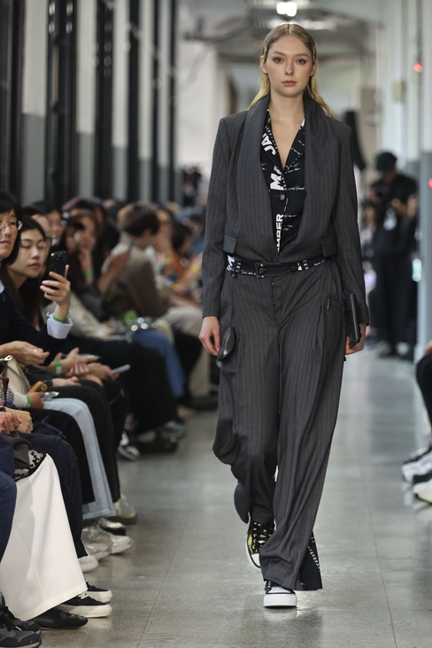 Look 13