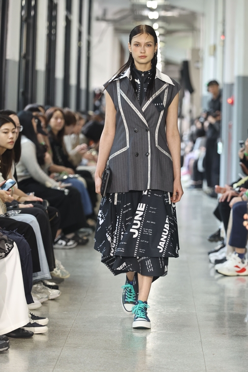 Look 16