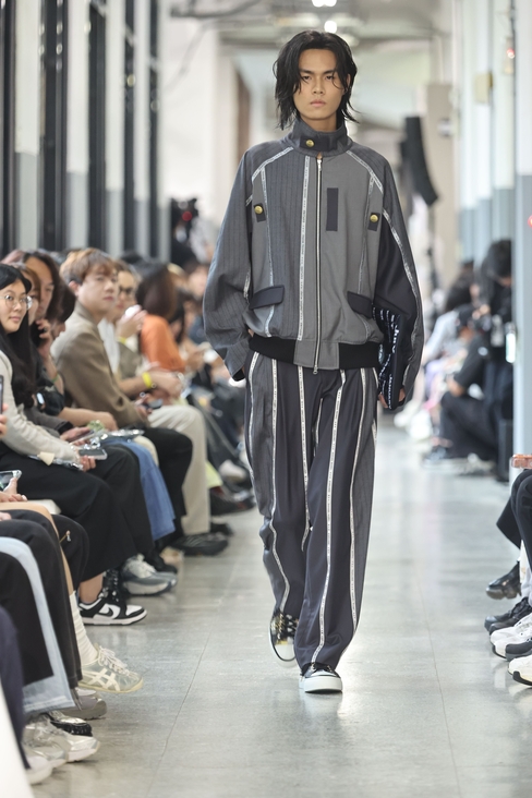 Look 18
