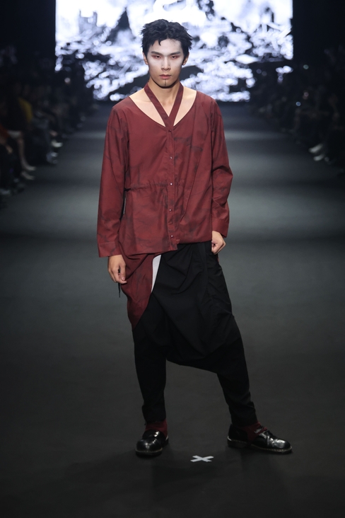 Look 10