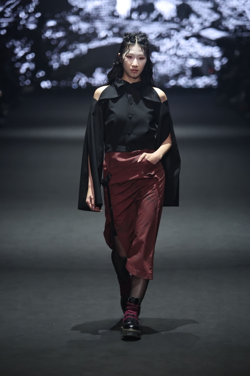 Look 11