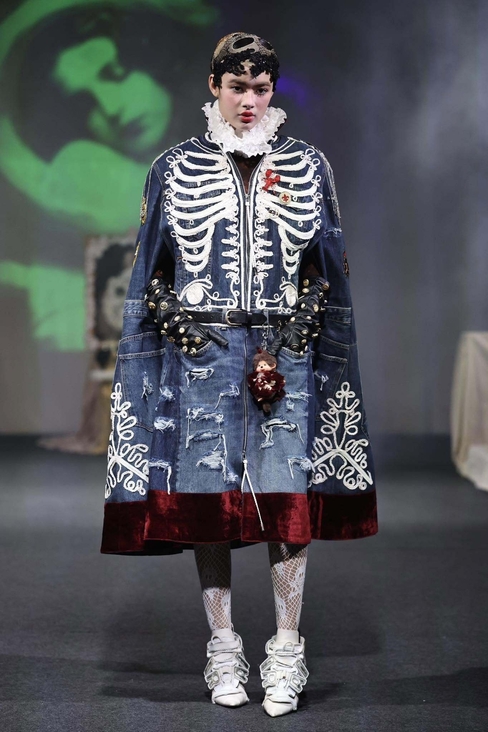 Look 9