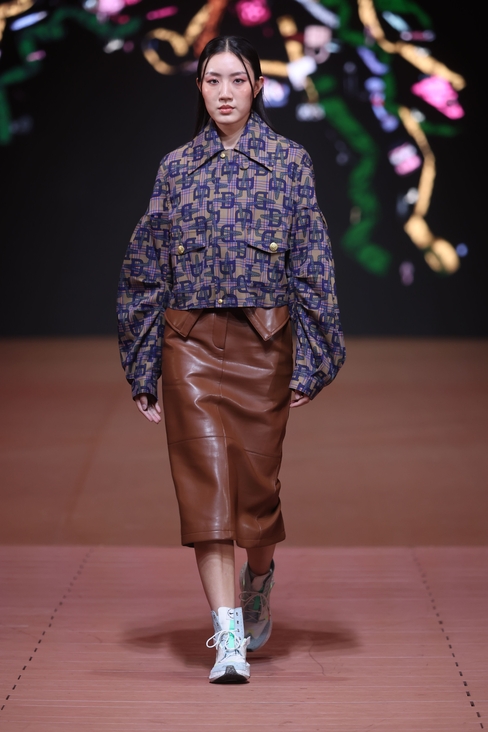 Look 2