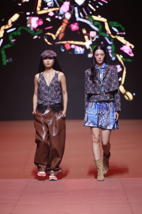 Look 22