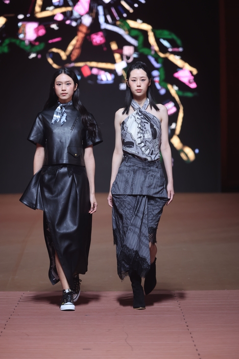 Look 24