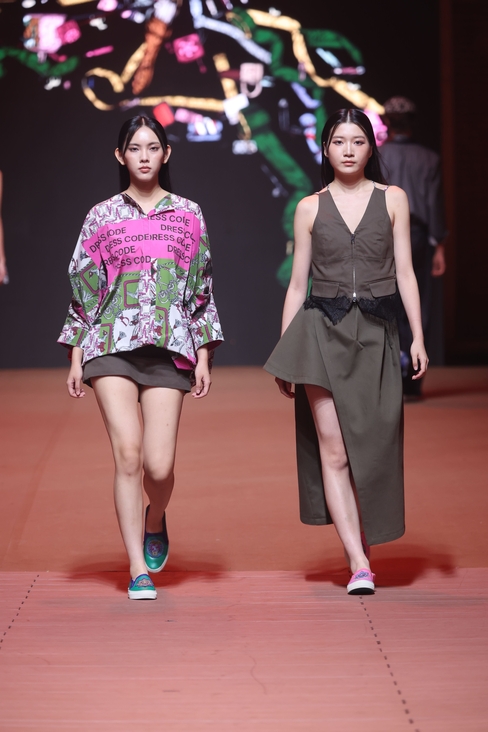 Look 29