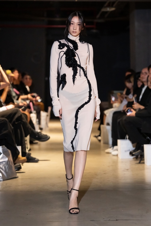 Look 5