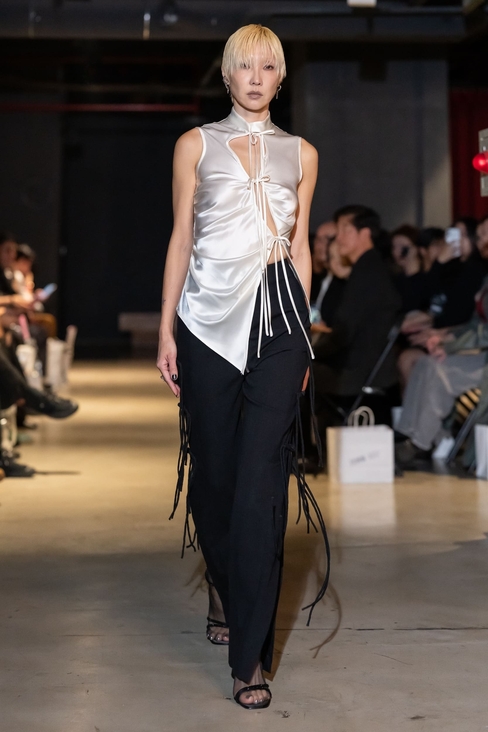 Look 10