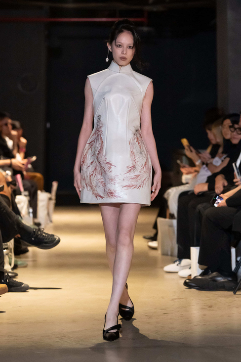Look 12