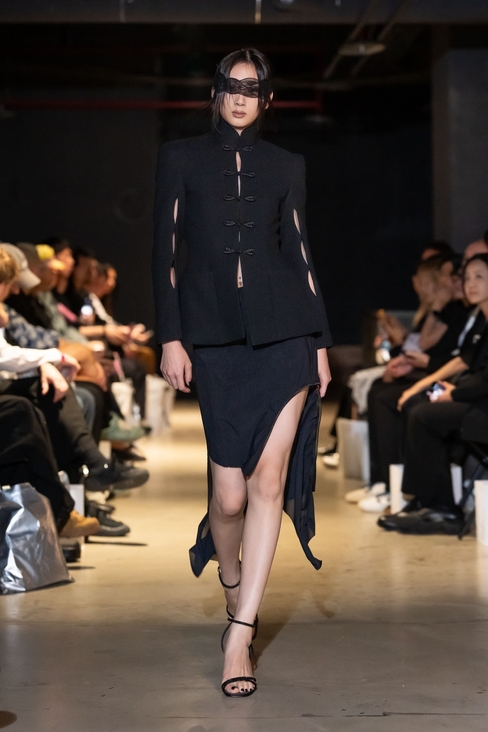 Look 19