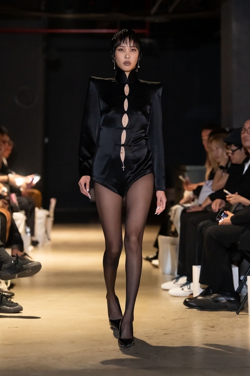 Look 25
