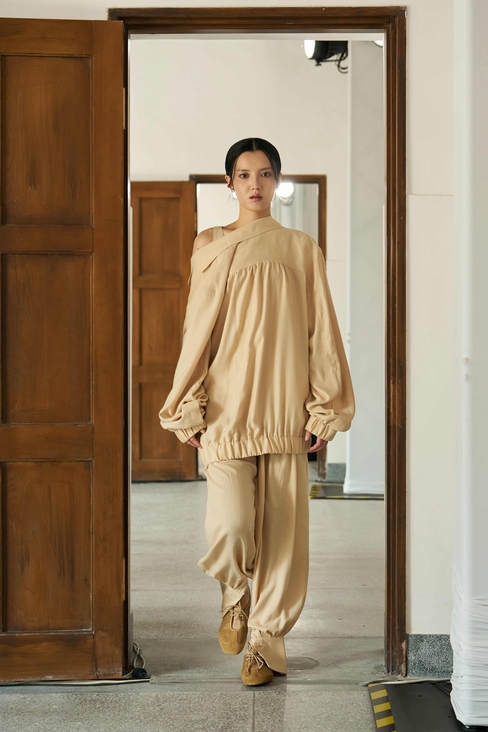 Look 12