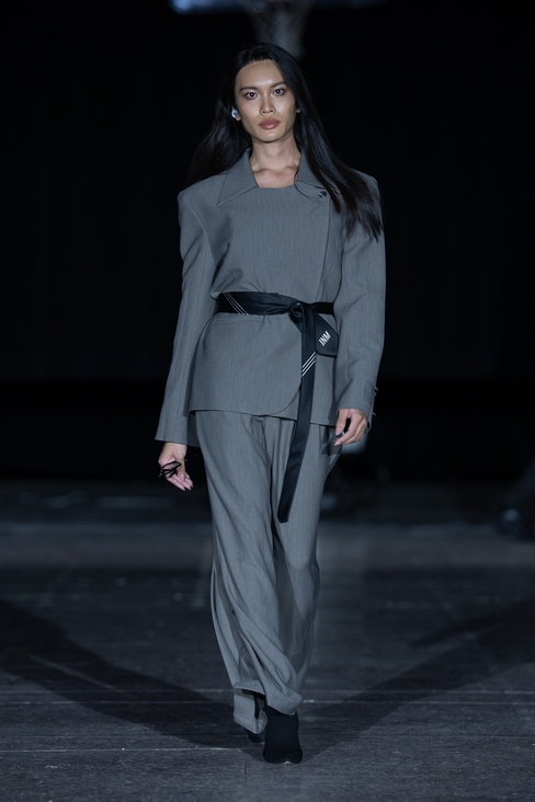 Look 5