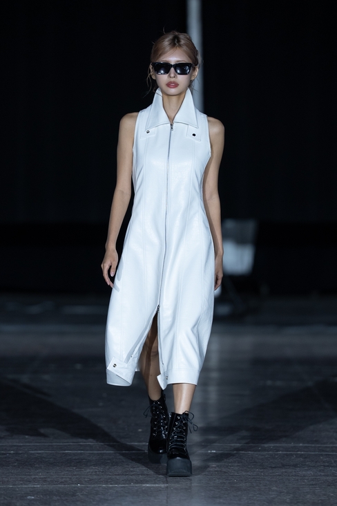 Look 14