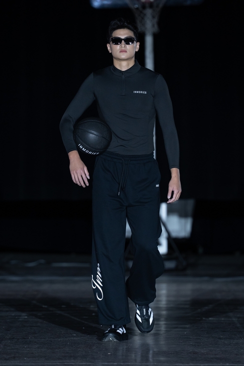 Look 24