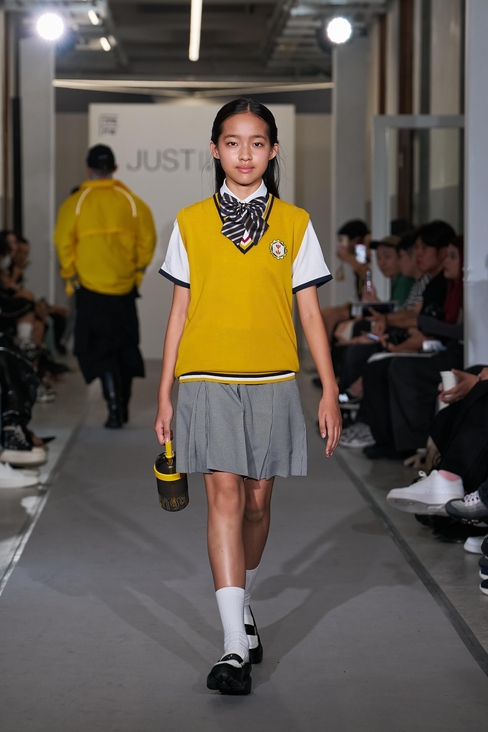 Look 9