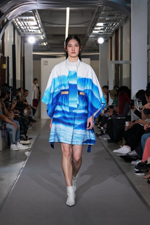 Look 13