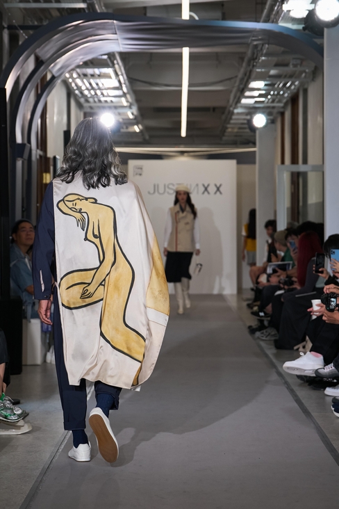 Look 17