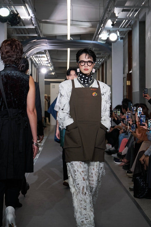 Look 28