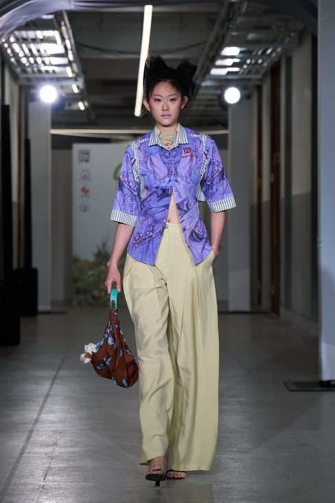 Look 3
