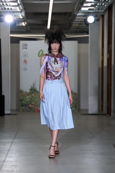 Look 4