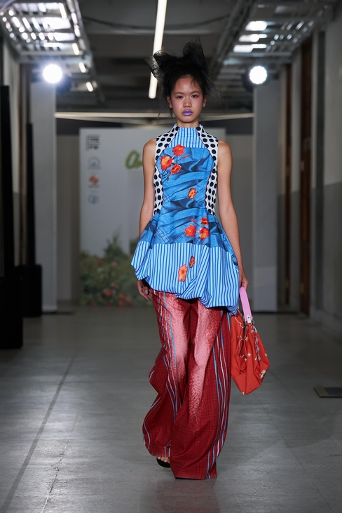 Look 5