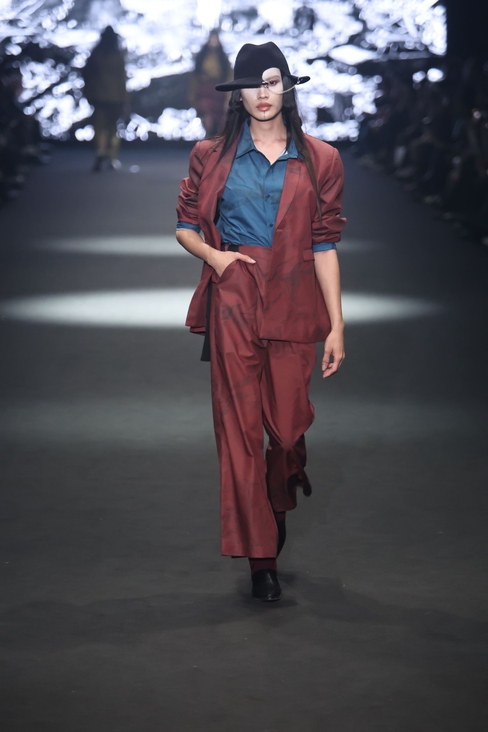 Look 5