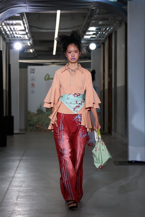 Look 17