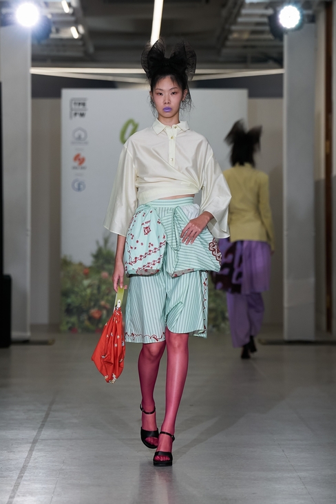 Look 22