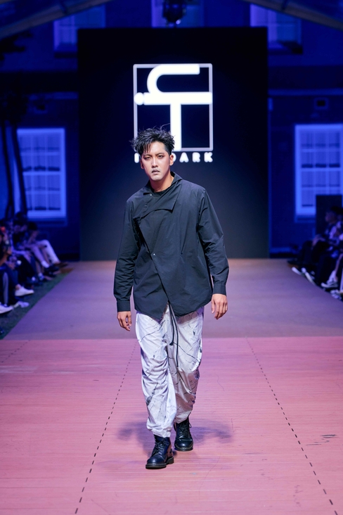 Look 8
