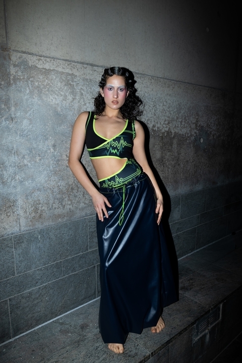 Look 3