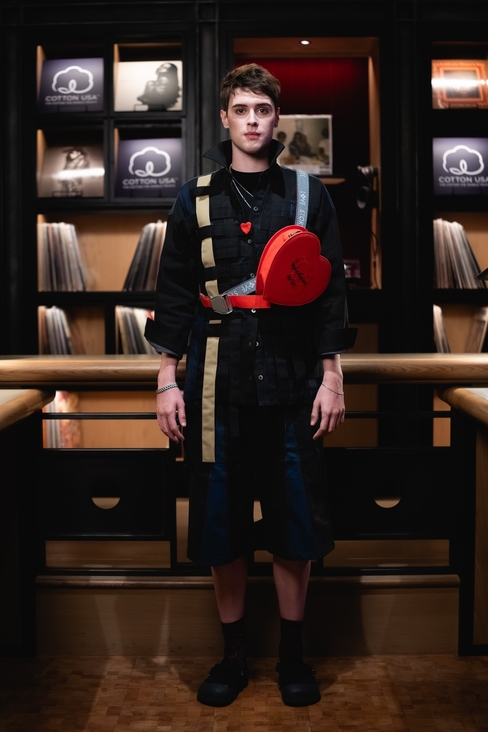 Look 7