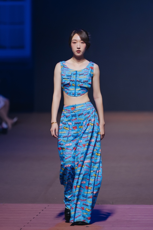 Look 7