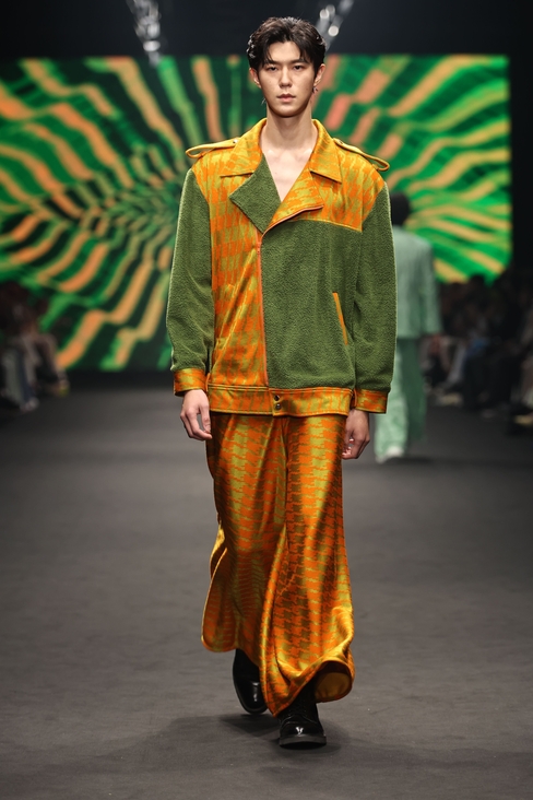Look 2
