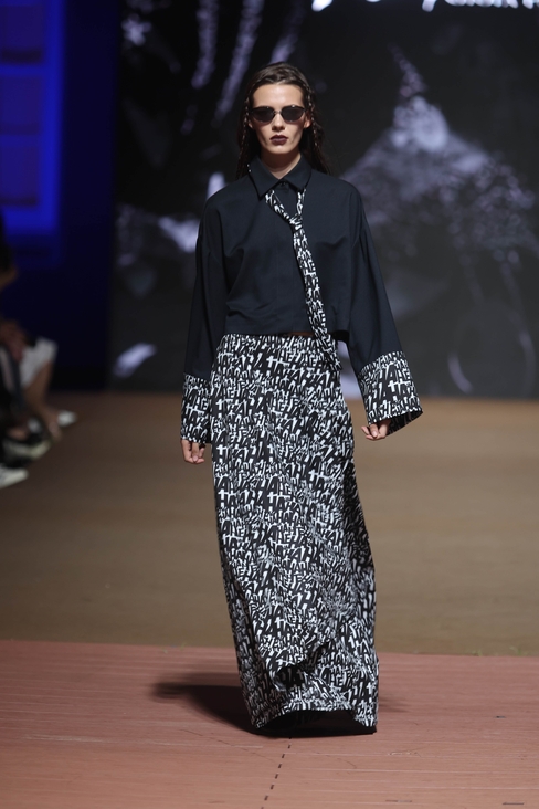 Look 25