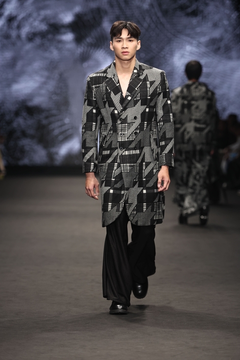 Look 5
